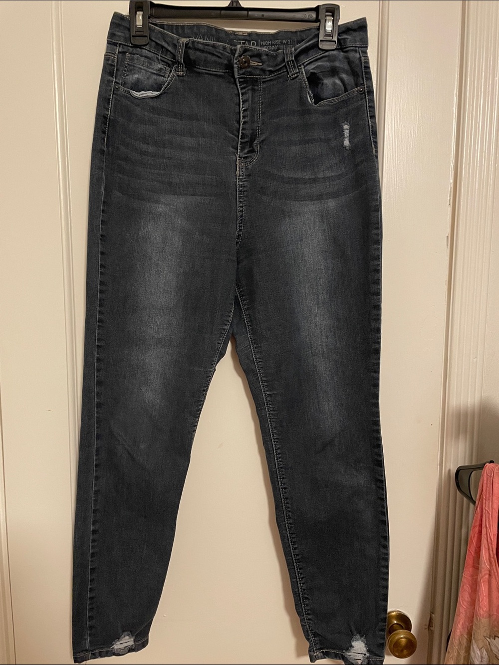 Vanilla Star Women's Skinny Jeans in Dark Gray Wash